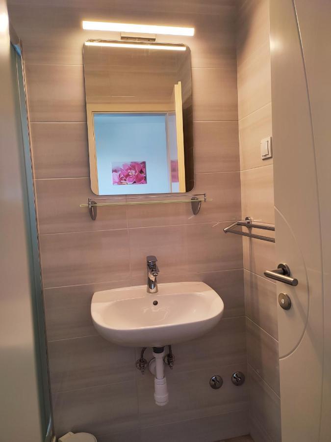 Apartmani Josipa Baška Voda Buitenkant foto