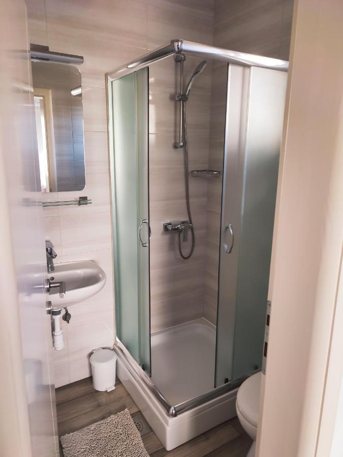 Apartmani Josipa Baška Voda Buitenkant foto