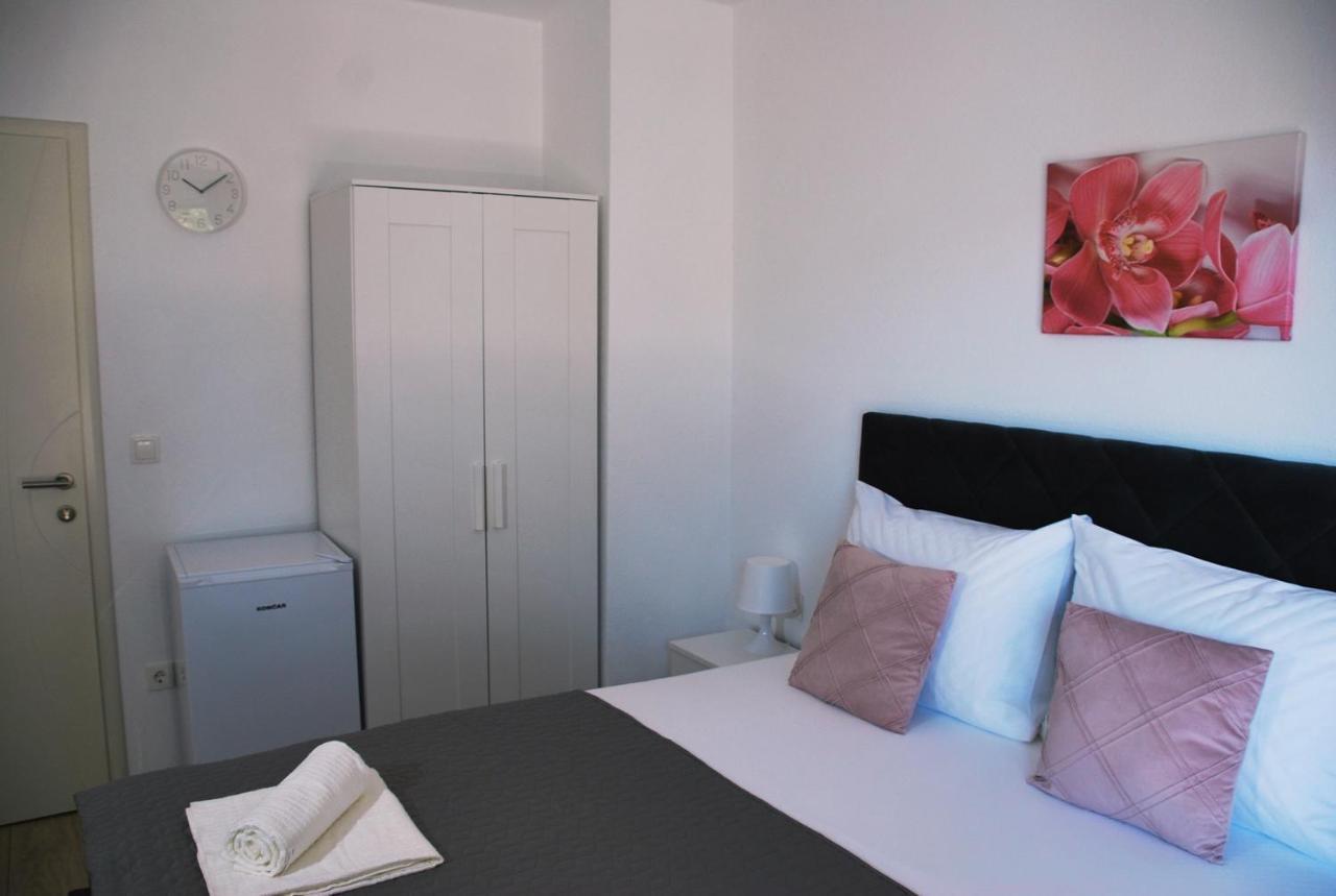 Apartmani Josipa Baška Voda Buitenkant foto