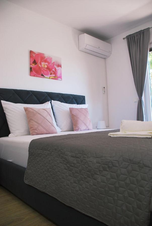 Apartmani Josipa Baška Voda Buitenkant foto