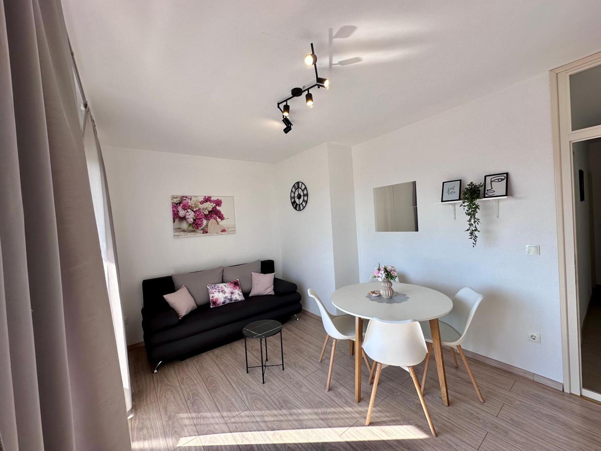 Apartmani Josipa Baška Voda Buitenkant foto
